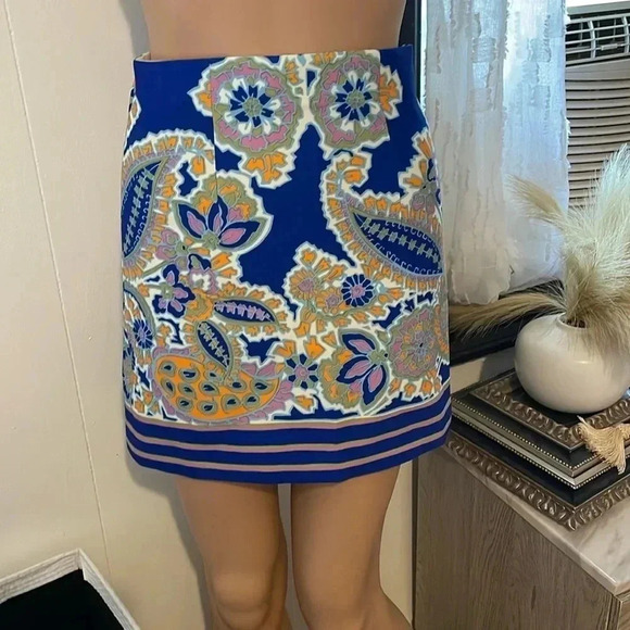 Zara mini skirt for women’s - Picture 6 of 11